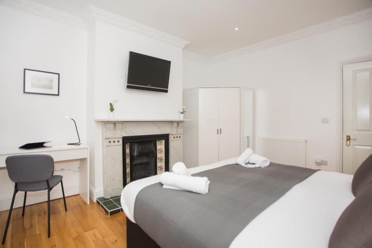 Spacious Apartments Bath Room photo